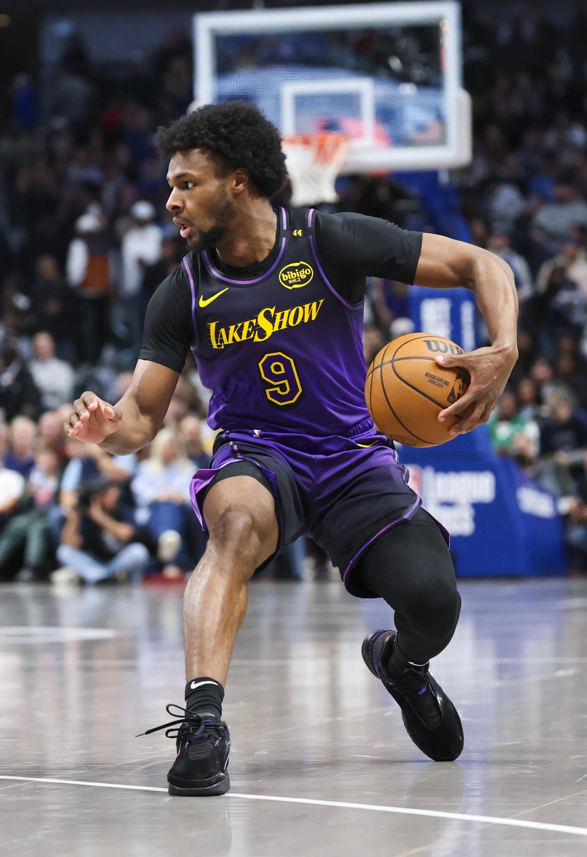 雷霆鏖战塞尔维亚男篮，字母哥制霸全场的简单介绍