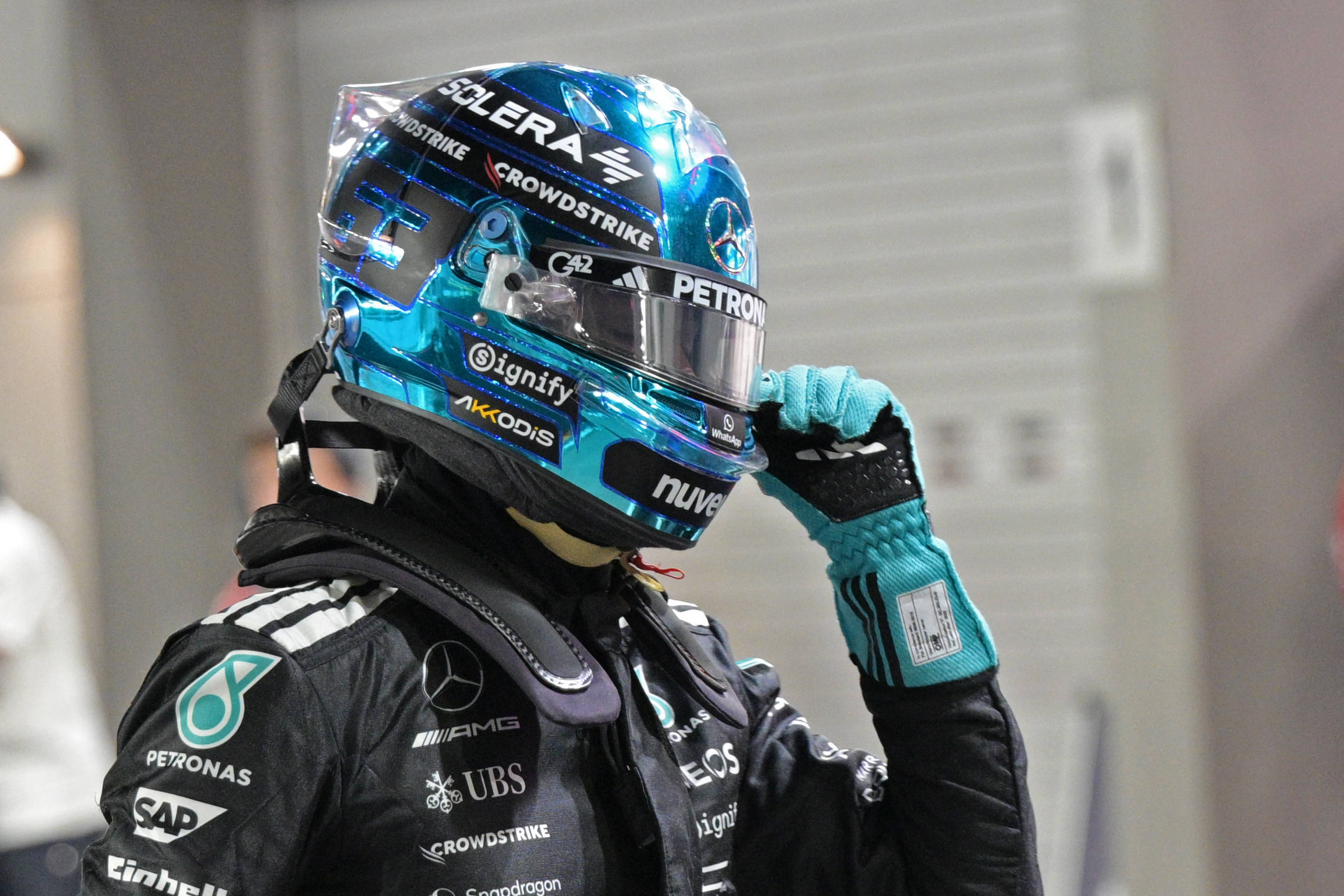 PG电子APP-迈凯伦翻盘雷诺车队，拉塞尔扛起全队的简单介绍