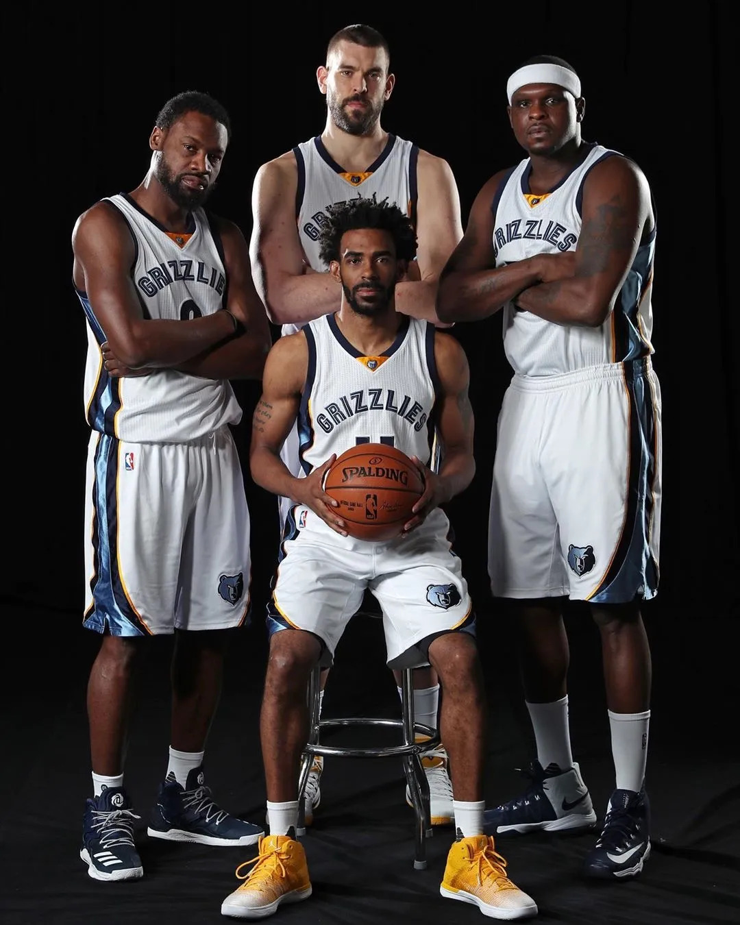 PG电子游戏-热火主场胜灰熊，东部榜首位置的简单介绍