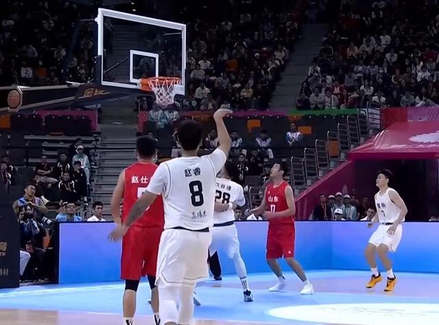 引爆篮球迷狂热的精彩对决回放！