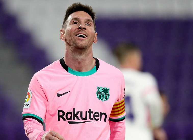 巴拉多利德前锋发挥出色,攻入制胜球 巴拉多利德前锋发挥出色,攻入制胜球