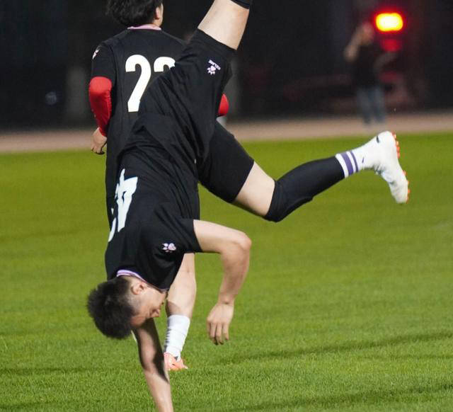 关于足球劲爆瞬间，球星技艺展现尽显独特的信息