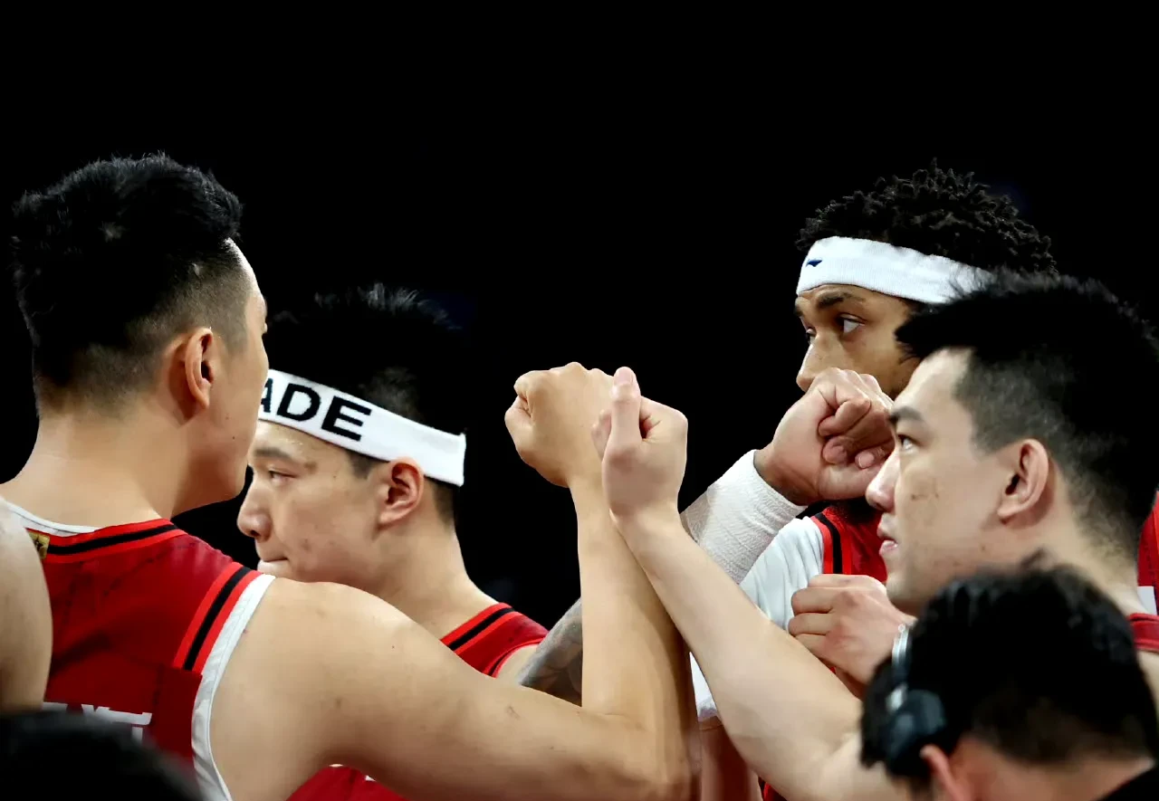 浙江队凭借团队合作，战胜对手