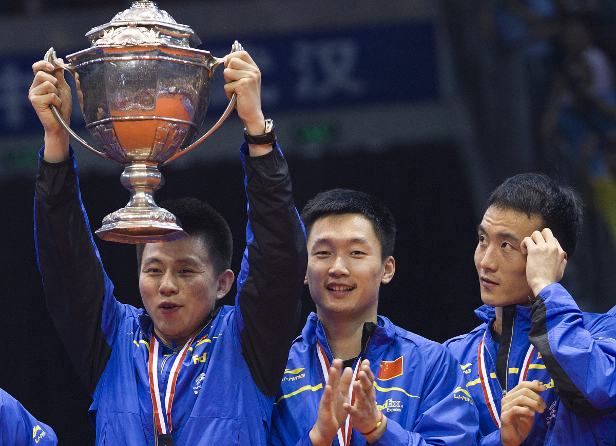 顶级攻防对抗,球员们为荣誉拼尽全力的简单介绍 顶级攻防对抗,球员们为荣誉拼尽全力的简单介绍