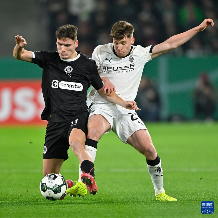 包含国际米兰主场抢分，对垒门兴格拉德巴赫的词条