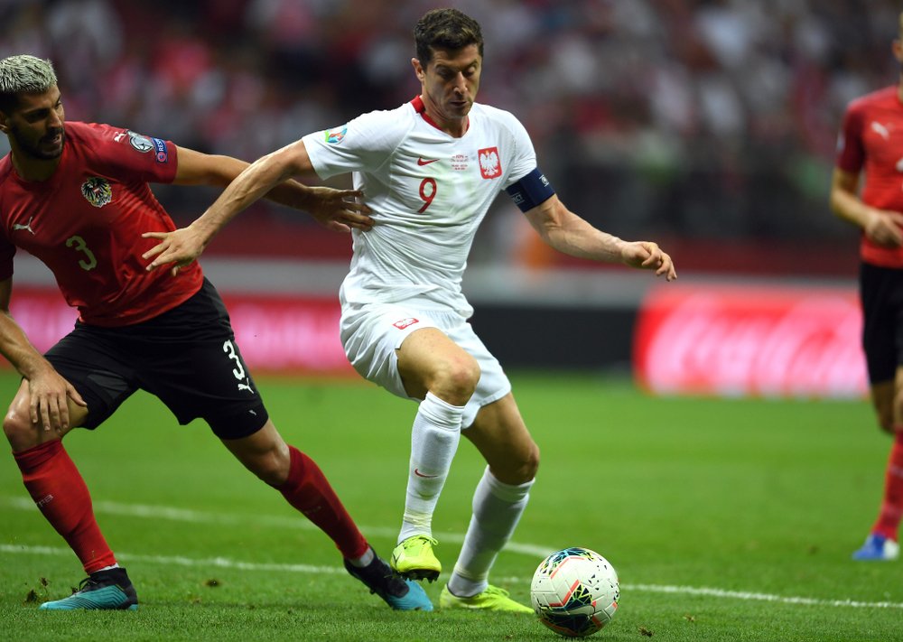 关于奥地利轻取挪威，莱万状态火热的信息