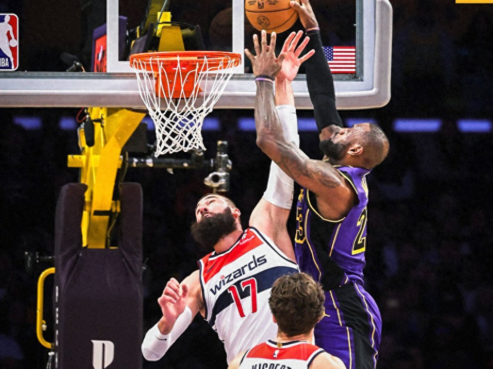 爵士完胜勇士B队，詹姆斯绝境逆转