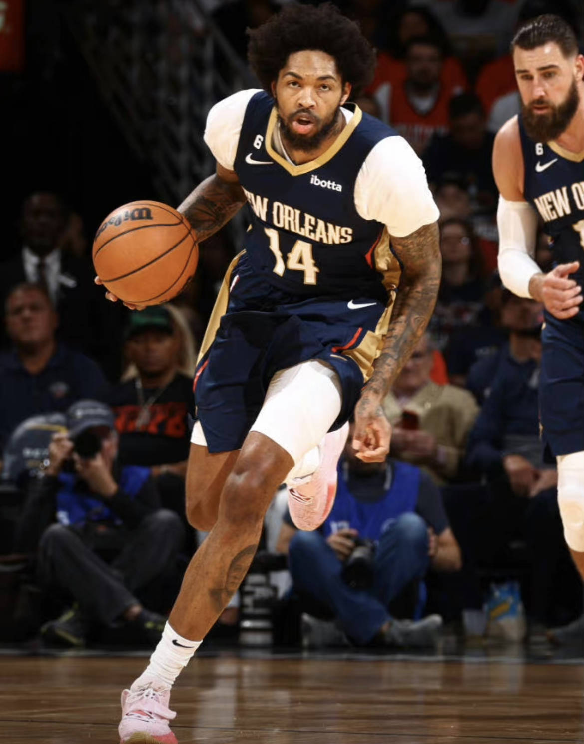 鹈鹕险胜太阳,高诗岩统治全场的简单介绍 鹈鹕险胜太阳,高诗岩统治全场的简单介绍