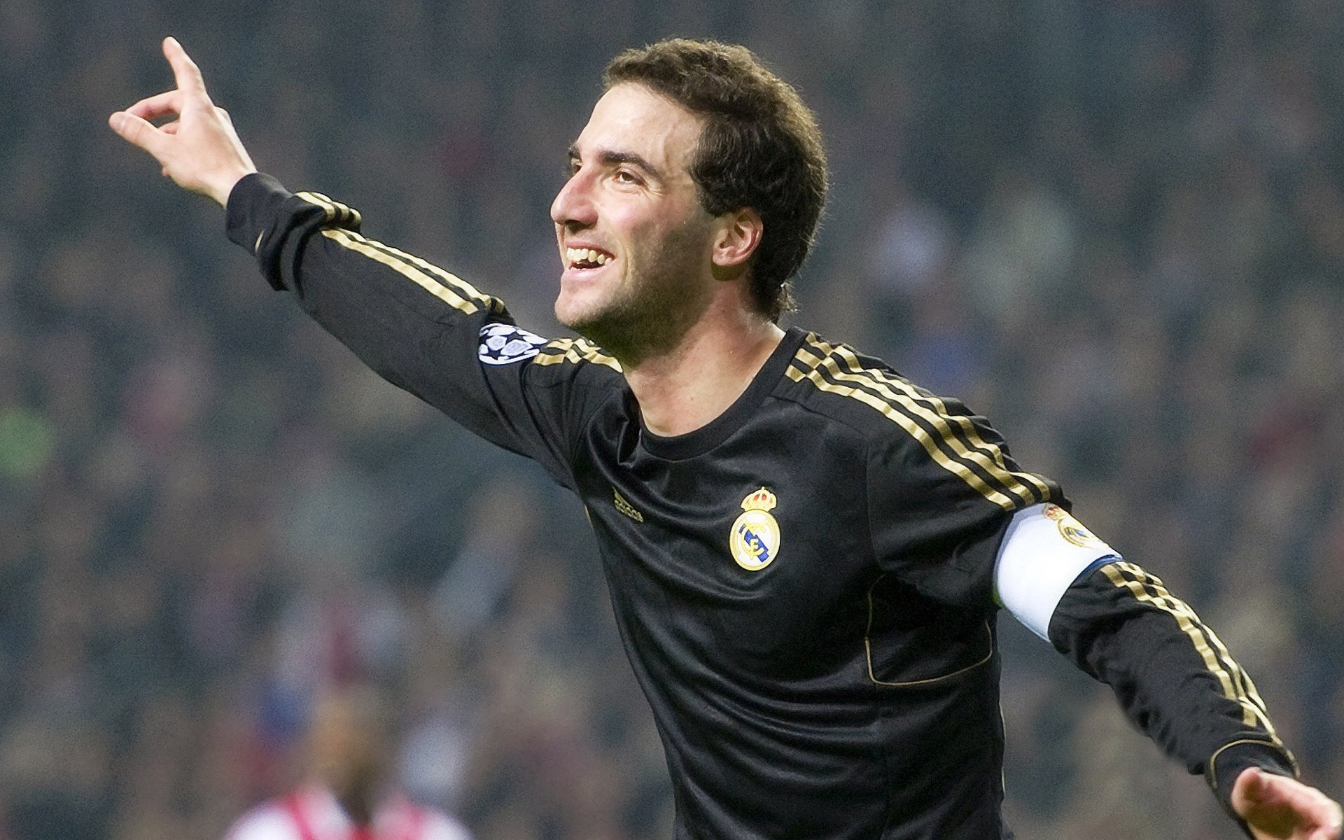 PG电子官网入口-赛道与绿茵场，F1年度争冠与切尔西的法国战略